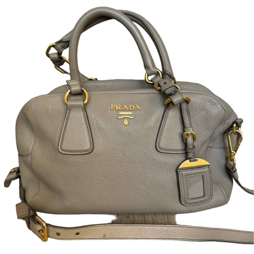 100% AUTHENTIC PRADA BAG. Prada large leather crossbody handbag/ prada bag